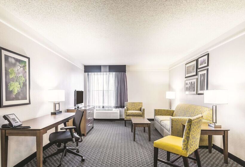 فندق La Quinta By Wyndham Cincinnati Sharonville
