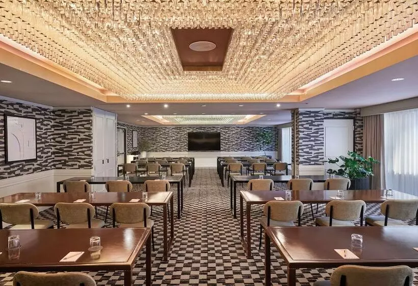 فندق The Jay, Autograph Collection