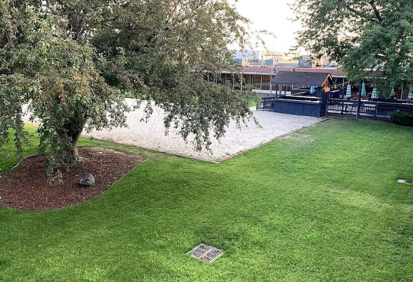 هتل Norfolk Country Inn And Suites