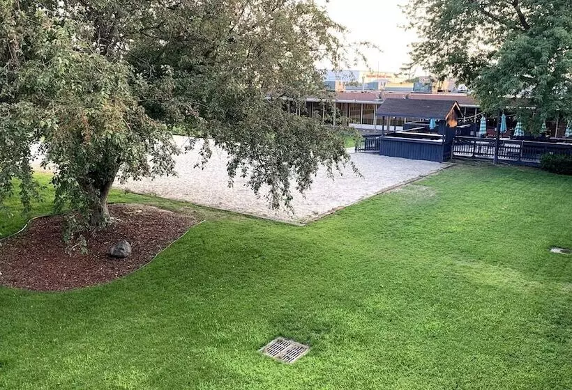 בית מלון כפרי Norfolk Country Inn And Suites