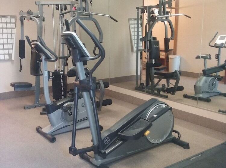 هتل Norfolk Country Inn And Suites