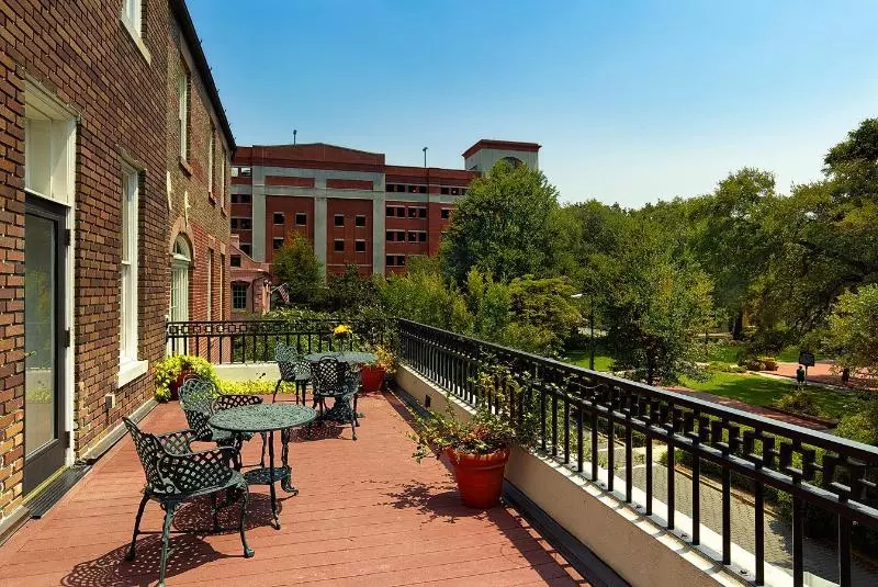 Szálloda Planters Inn On Reynolds Square