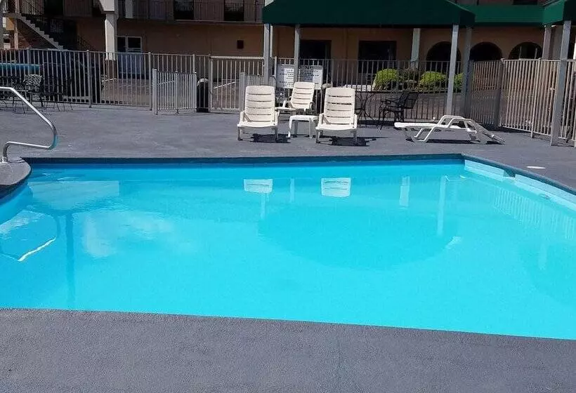 בית מלון כפרי Quality Inn