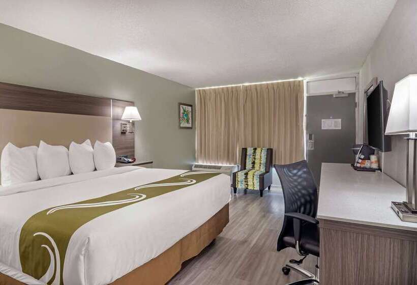 호텔 Quality Inn & Suites