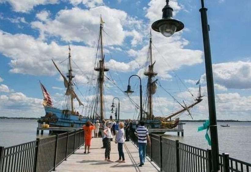 Otel Quality Inn & Suites Skyways