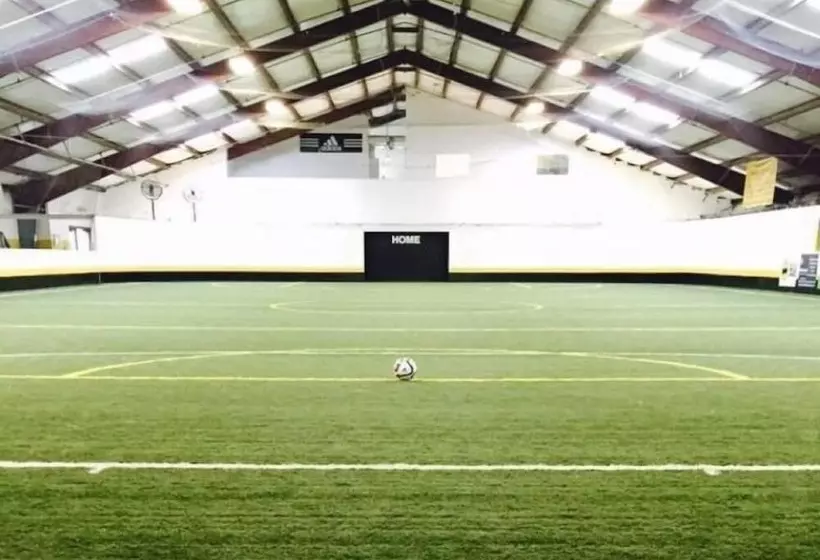 هتل Quality Inn & Suites Skyways