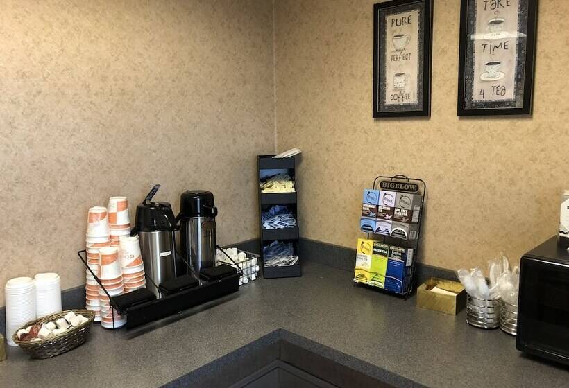 Otel Quality Inn & Suites Skyways