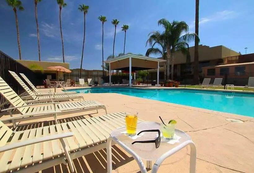 Hotel Ramada By Wyndham Tucson