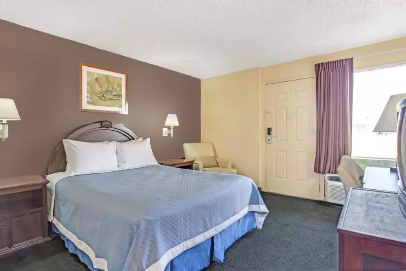 בית מלון כפרי Red Lion Inn & Suites Tucson Downtown