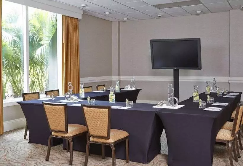 فندق Renaissance Orlando Airport