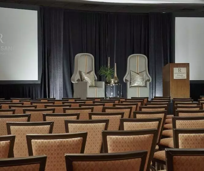 فندق Renaissance Orlando Airport