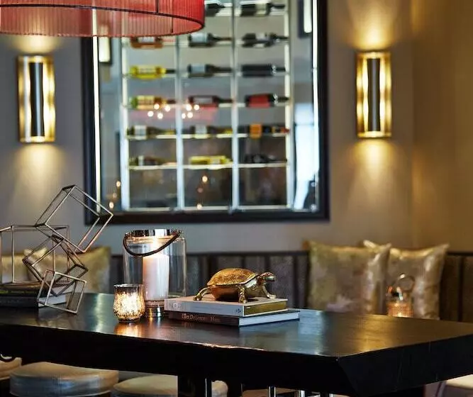 فندق Renaissance Orlando Airport