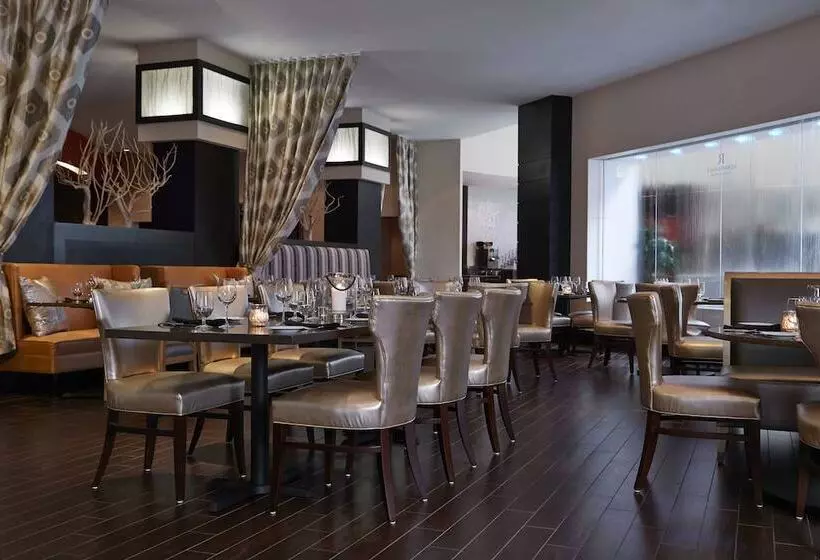 فندق Renaissance Orlando Airport