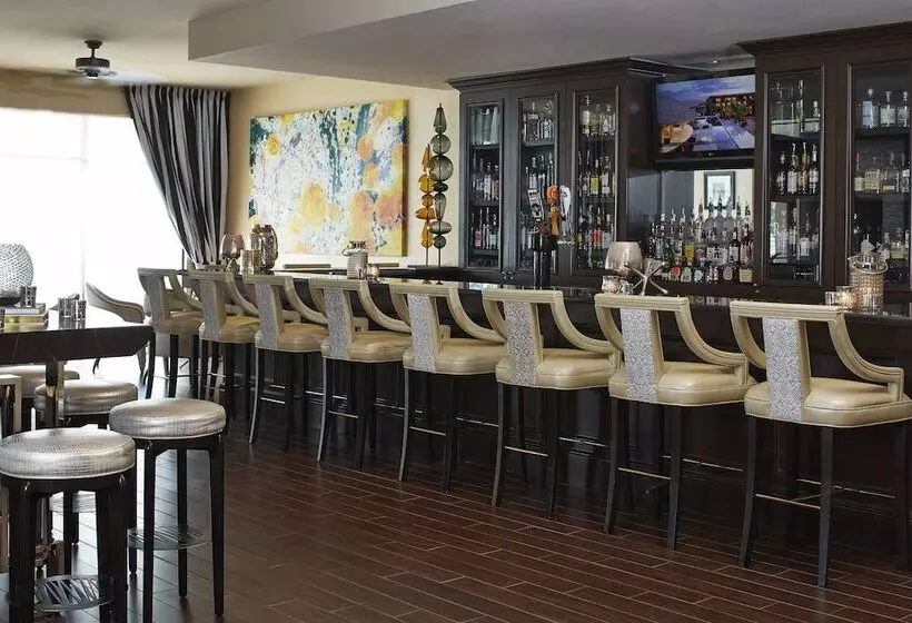 فندق Renaissance Orlando Airport