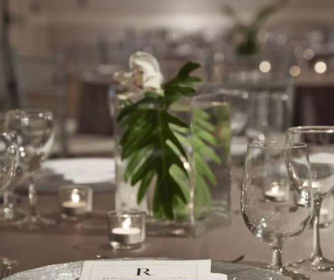 فندق Renaissance Orlando Airport