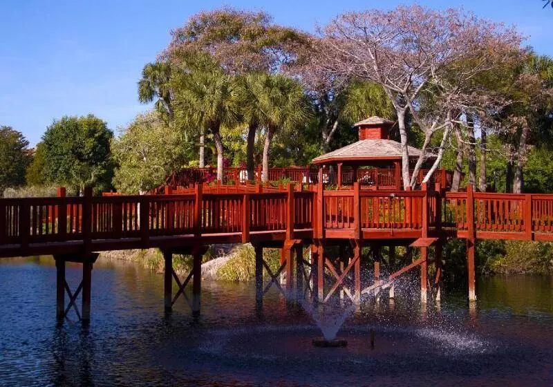 Park Shore Resort By Sunstream