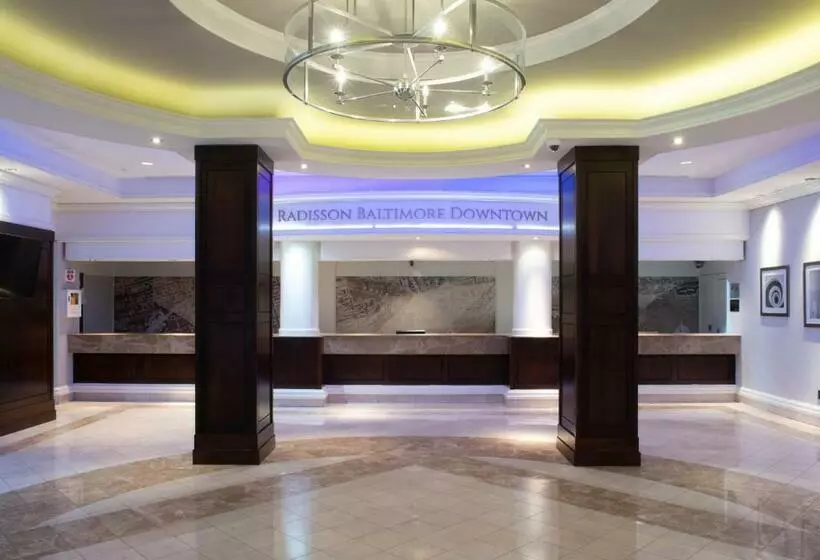 בית מלון כפרי Radisson  Baltimore Downtowninner Harbor