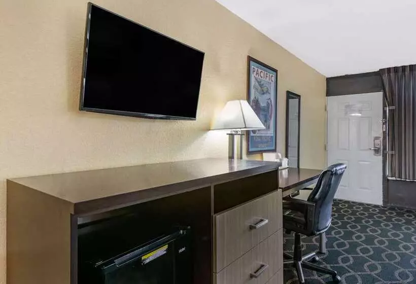 リゾートホテル Clarion Inn Orlando International Drive   Icon Park