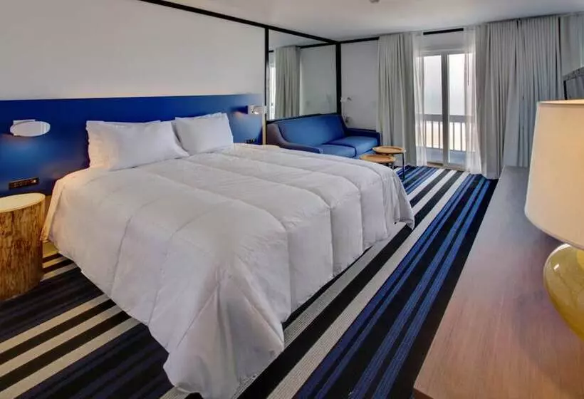 منتجع Montauk Blue