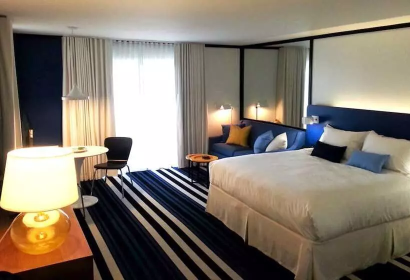 منتجع Montauk Blue