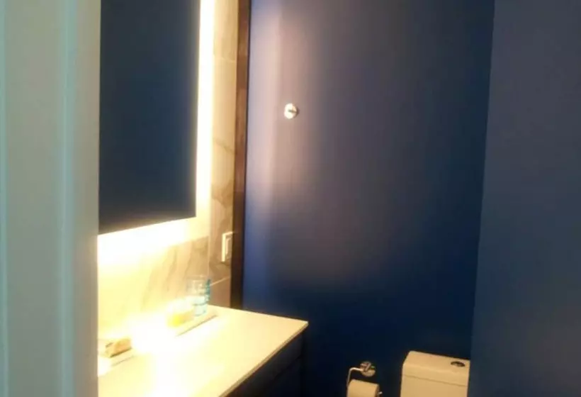 منتجع Montauk Blue