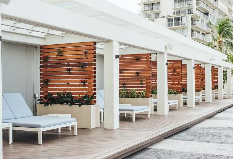 Ala Moana Hotel By Mantra