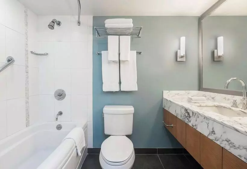 Ala Moana Hotel By Mantra