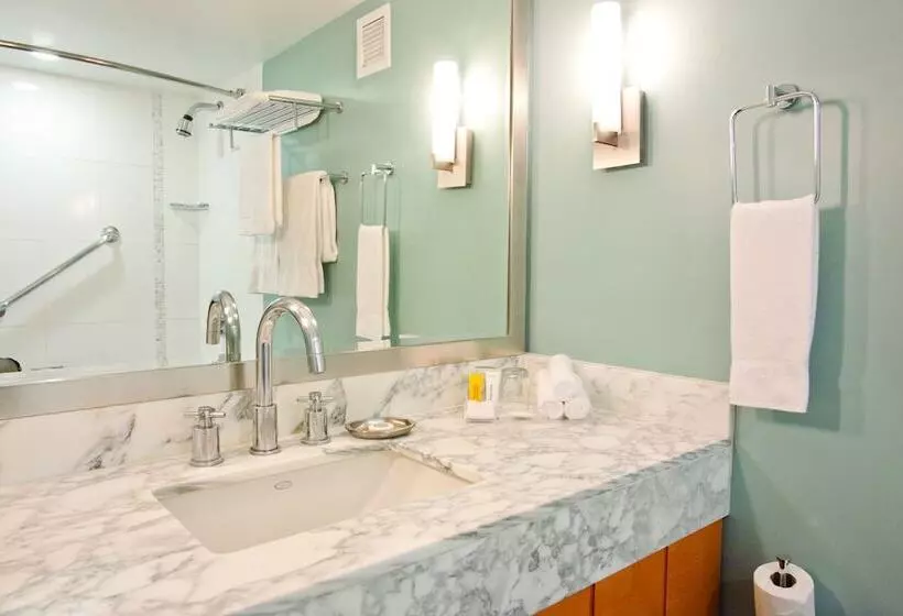 Ala Moana Hotel By Mantra