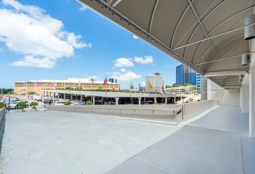 Ala Moana Hotel By Mantra