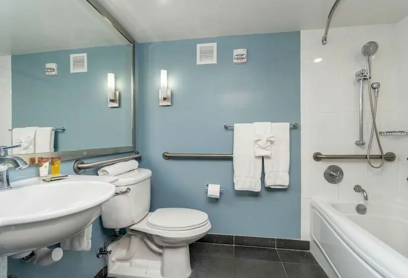 Ala Moana Hotel By Mantra