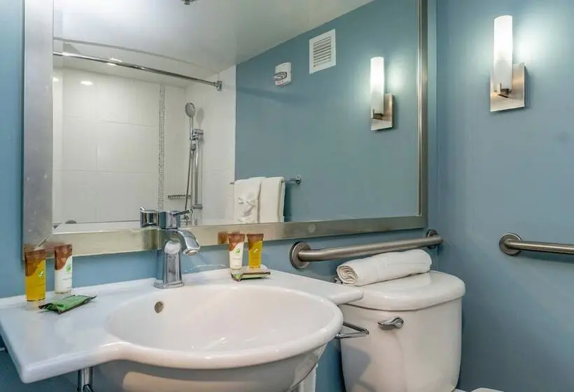 Ala Moana Hotel By Mantra