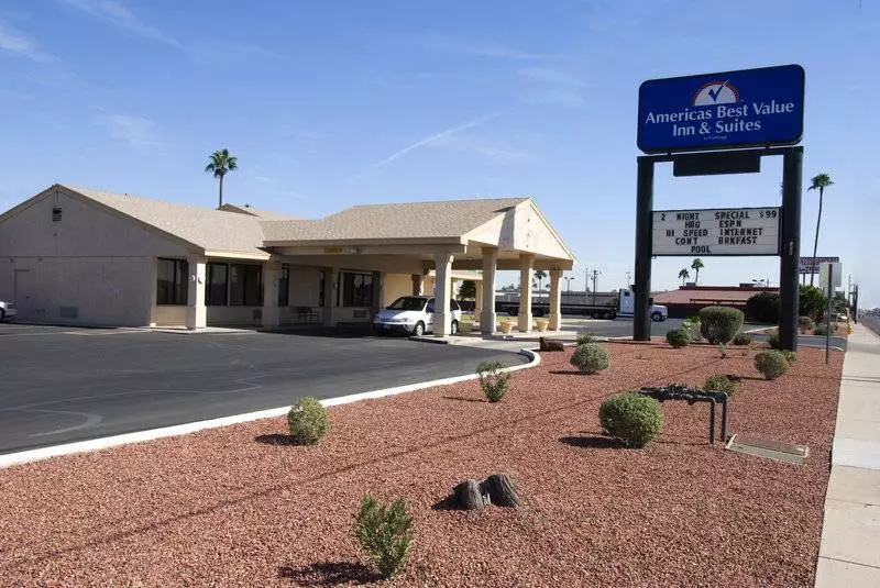 Отель Americas Best Value Inn & Suites