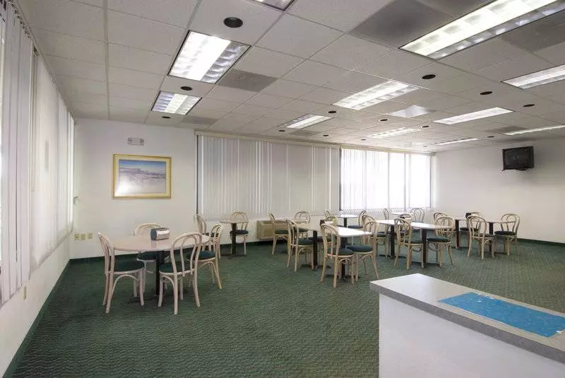 Отель Americas Best Value Inn & Suites