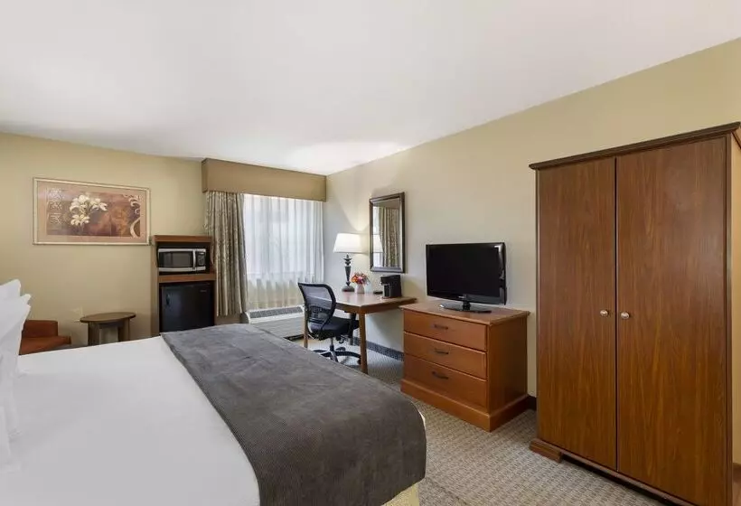 هتل Best Western Plus The Charles