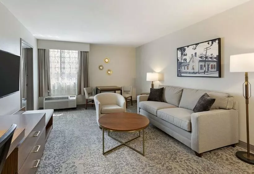 هتل Best Western Plus The Charles