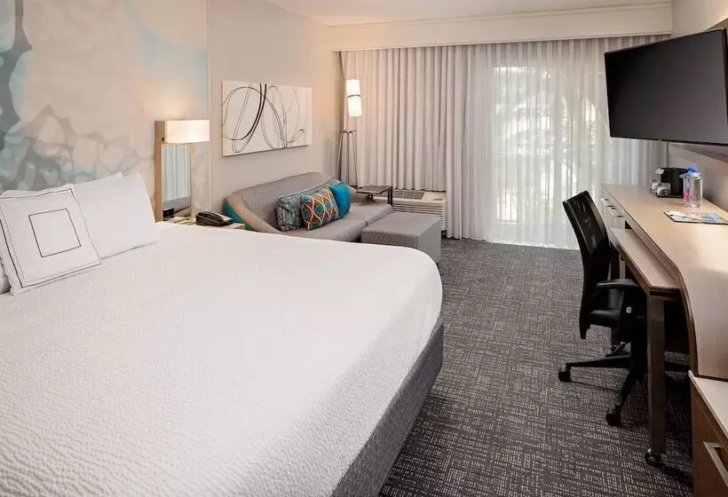 Отель Courtyard By Marriott Fort Lauderdale North/cypress Creek