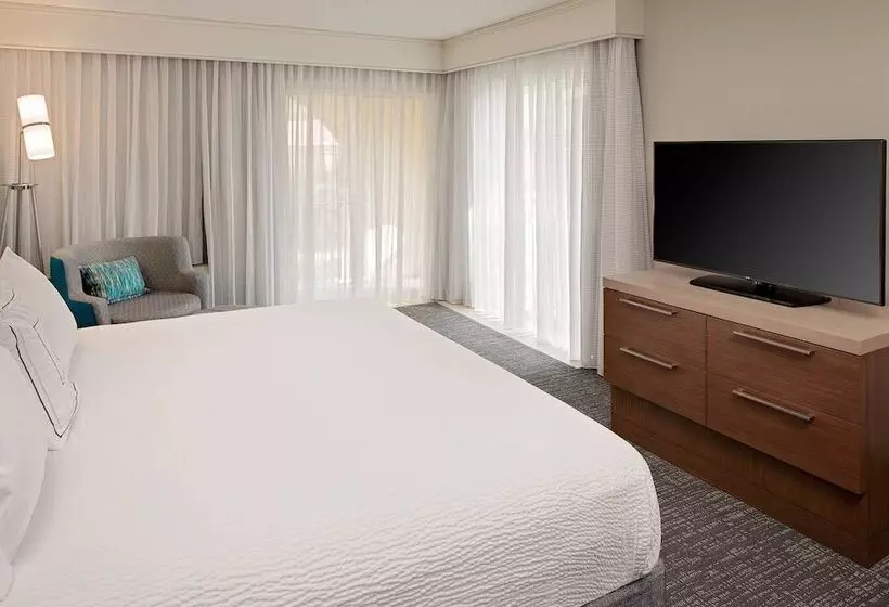 Отель Courtyard By Marriott Fort Lauderdale North/cypress Creek