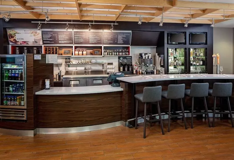 Отель Courtyard By Marriott Fort Lauderdale North/cypress Creek