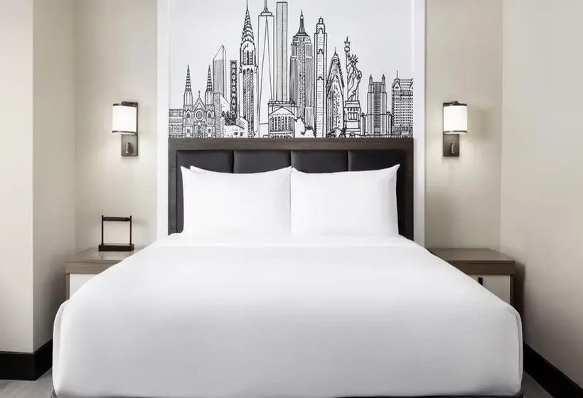 هتل Crowne Plaza Manhattan Times Square by IHG