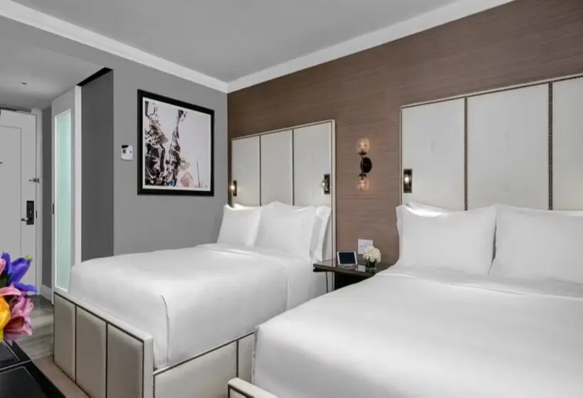 هتل Crowne Plaza Manhattan Times Square by IHG