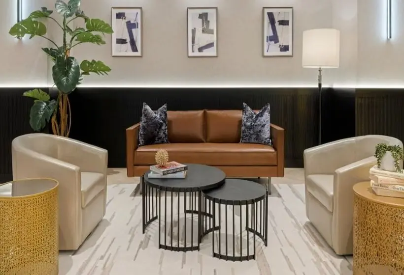 هتل Crowne Plaza Manhattan Times Square by IHG