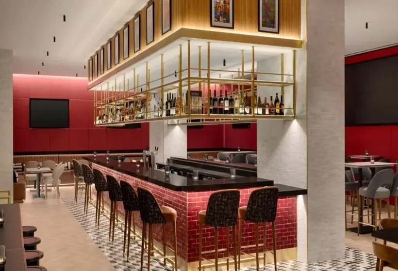 هتل Crowne Plaza Manhattan Times Square by IHG
