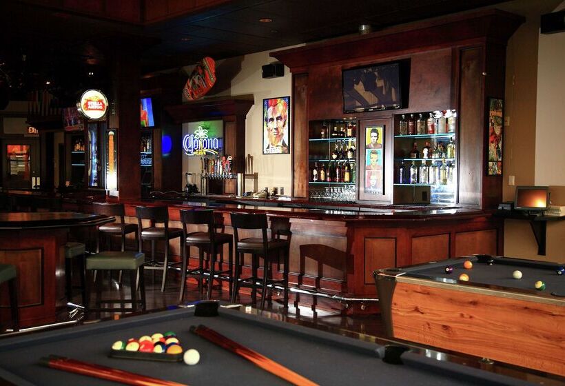 هتل Doubletree By Hilton Sacramento