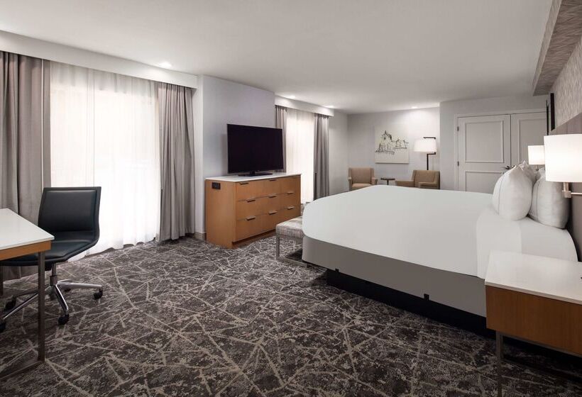 هتل Doubletree By Hilton Sacramento