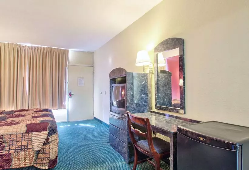 فندق Econo Lodge