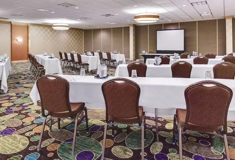 Holiday Inn Hotel & Suites Overland Park West, An Ihg