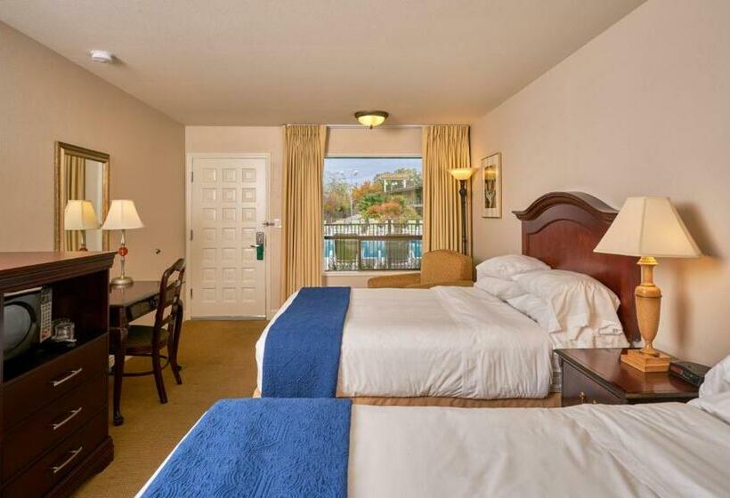 Otel Inn At The Commons