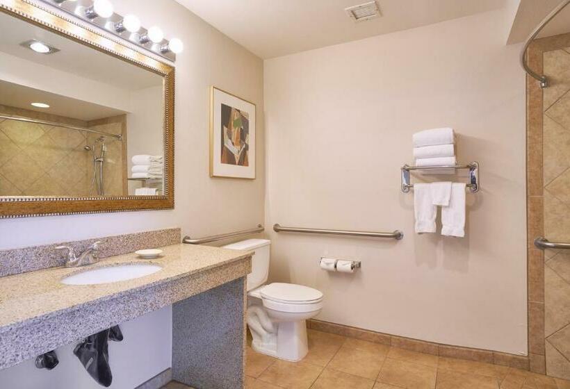 Otel Inn At The Commons