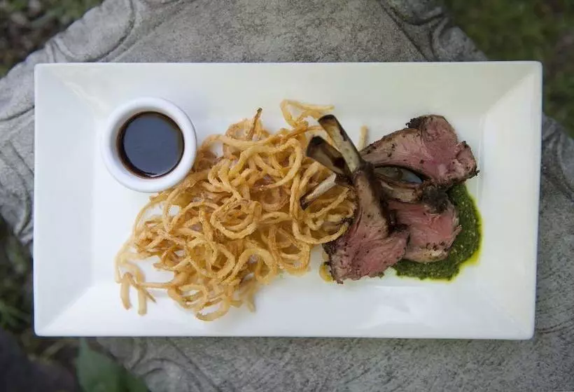 ホテル Knob Hill Inn