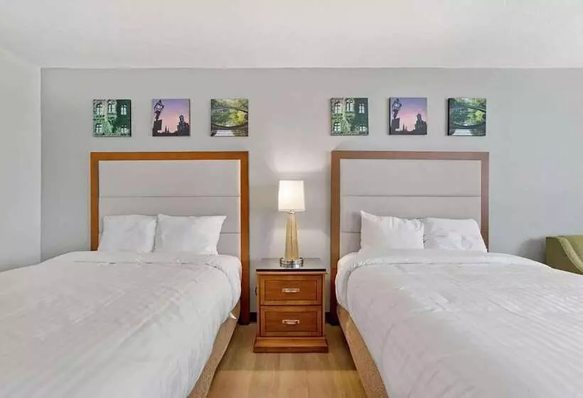 فندق Days Inn By Wyndham Erie